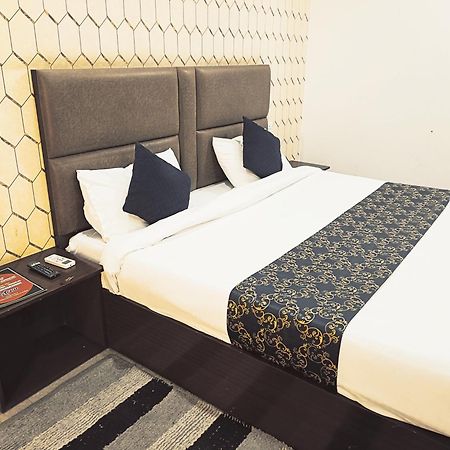 ניו דלהי Hotel Grand City Maxx A Family Hotel Near Igi Delhi Airport מראה חיצוני תמונה